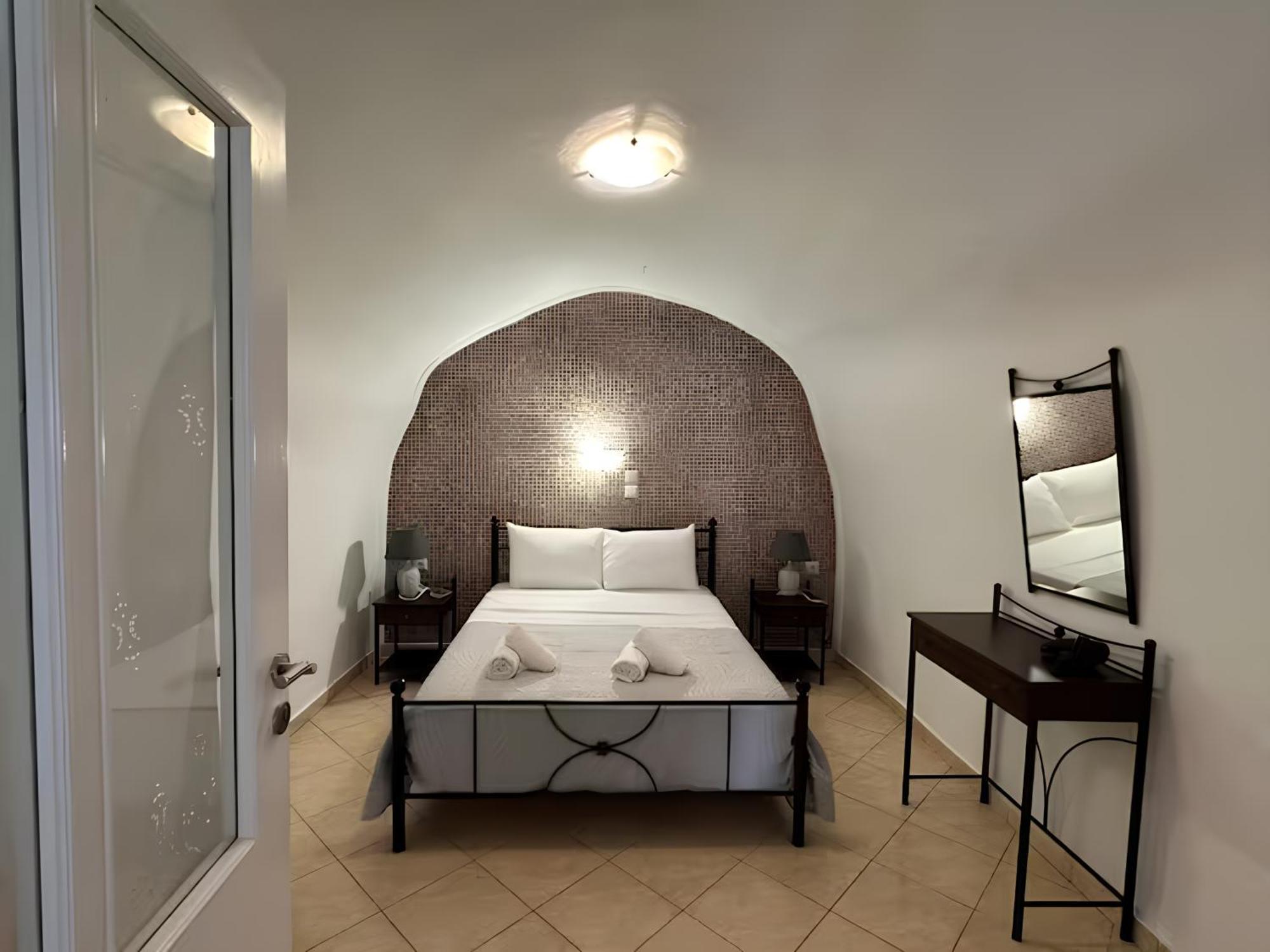 Vinas Place City Center Fira  Bagian luar foto