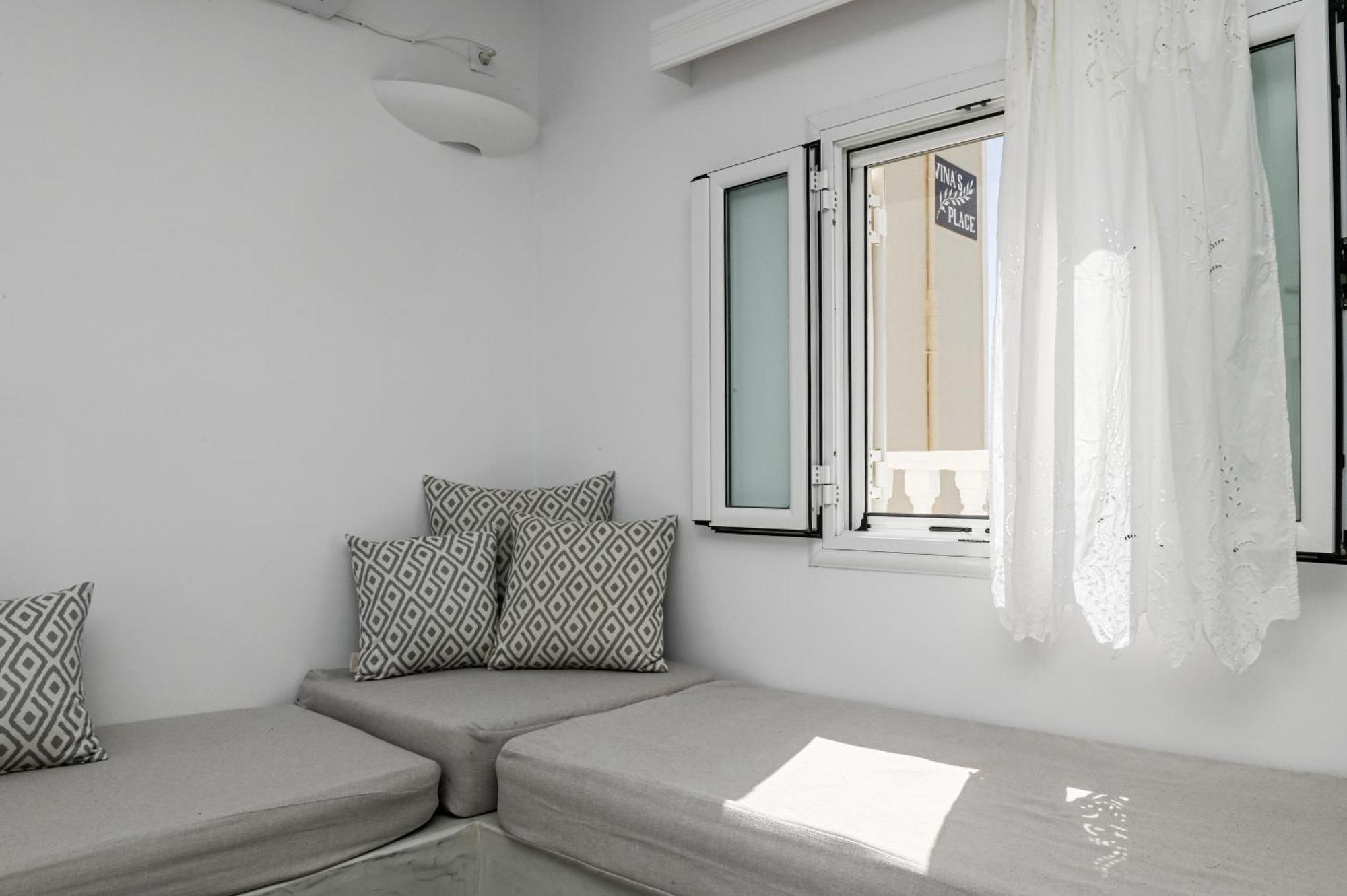 Vinas Place City Center Fira  Bagian luar foto
